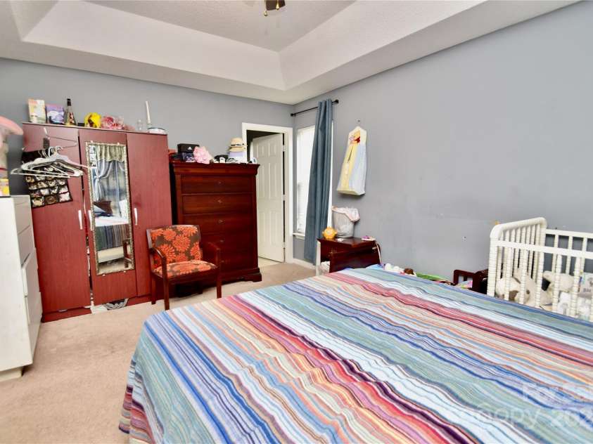 9841 Baxter Caldwell Drive, Charlotte, NC 28213.  MLS# CAR4141659, YatesRealty ID 6614. 