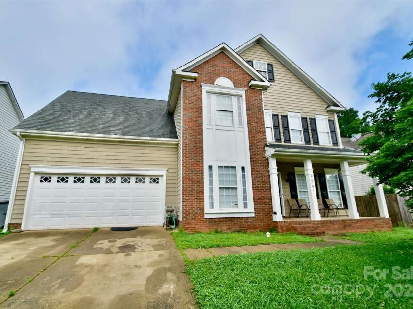 9841 Baxter Caldwell Drive, Charlotte, NC 28213.  MLS# CAR4141659, YatesRealty ID 6614. 