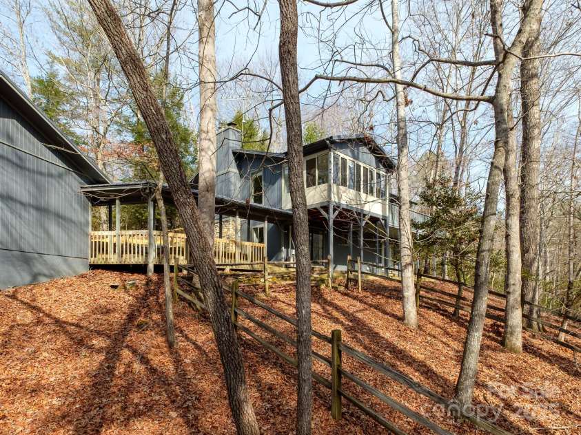 1528 Ugugu Drive, Brevard, NC 28712.  MLS# CAR4221369, YatesRealty ID 6615. 