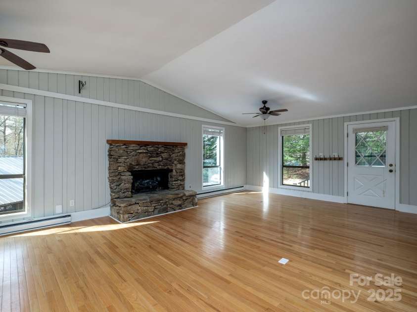 1528 Ugugu Drive, Brevard, NC 28712.  MLS# CAR4221369, YatesRealty ID 6615. 