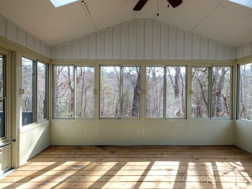 1528 Ugugu Drive, Brevard, NC 28712.  MLS# CAR4221369, YatesRealty ID 6615. 