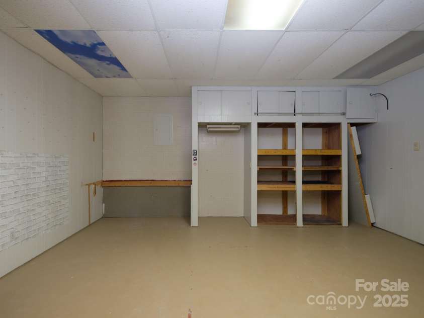 1528 Ugugu Drive, Brevard, NC 28712.  MLS# CAR4221369, YatesRealty ID 6615. 