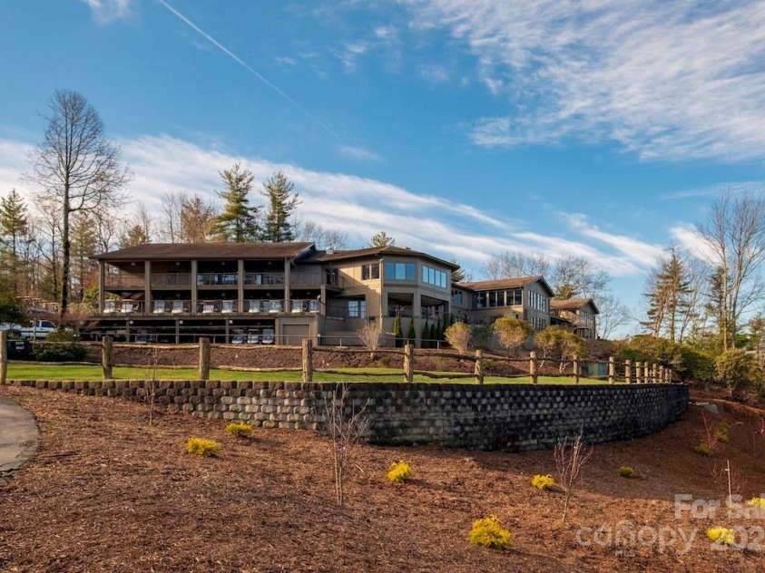 1528 Ugugu Drive, Brevard, NC 28712.  MLS# CAR4221369, YatesRealty ID 6615. 