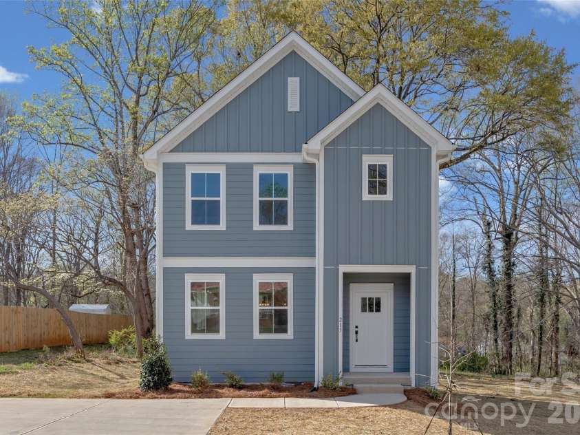 213 Sloan Street, Belmont, NC 28012.  MLS# CAR4354904, YatesRealty ID 6615. 