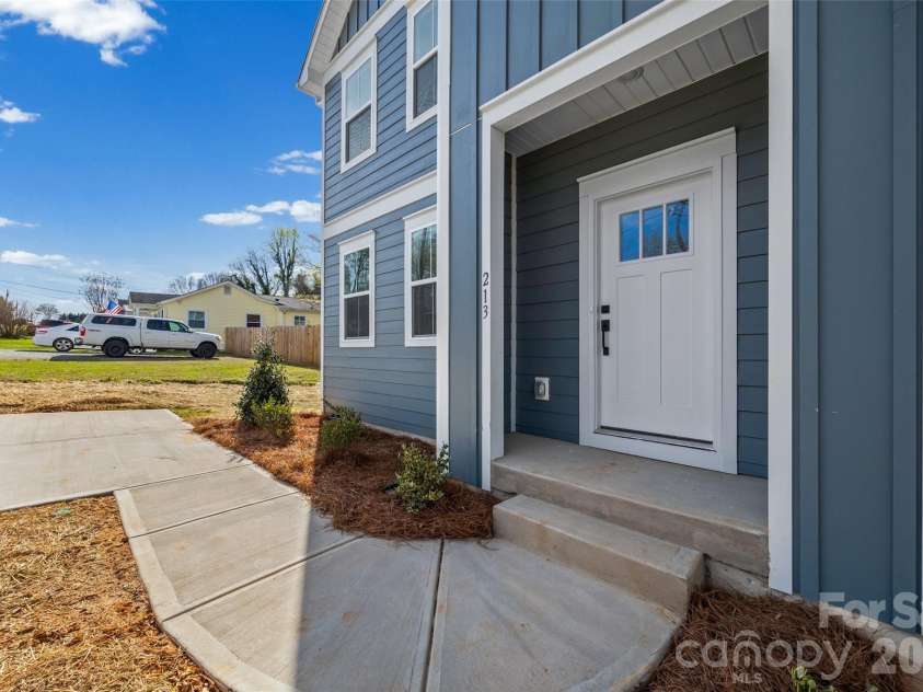 213 Sloan Street, Belmont, NC 28012.  MLS# CAR4354904, YatesRealty ID 6615. 