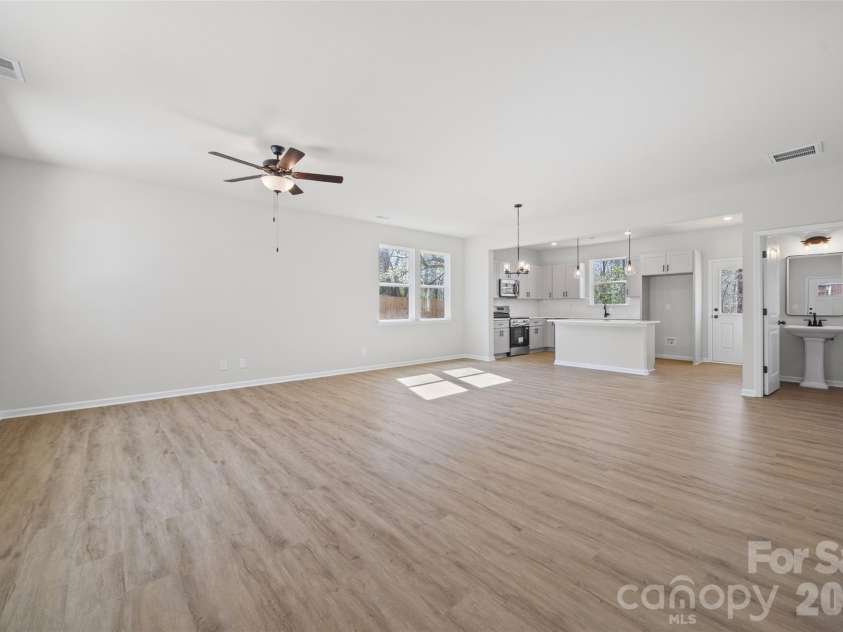 213 Sloan Street, Belmont, NC 28012.  MLS# CAR4354904, YatesRealty ID 6615. 