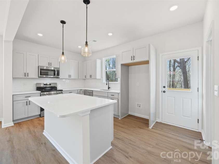 213 Sloan Street, Belmont, NC 28012.  MLS# CAR4354904, YatesRealty ID 6615. 