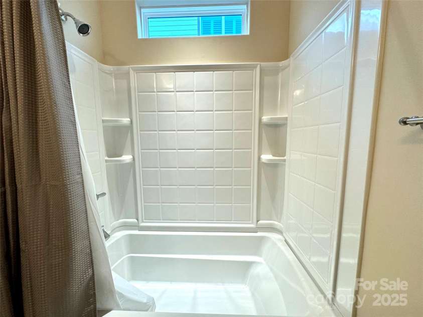 151 Chimney Rock Court, Denver, NC 28037.  MLS# CAR4238113, YatesRealty ID 6616. 2nd bedroom Shower