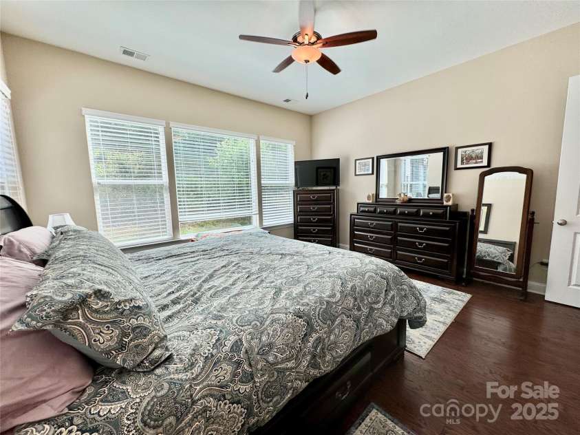 151 Chimney Rock Court, Denver, NC 28037.  MLS# CAR4238113, YatesRealty ID 6616. Primary Bedroom