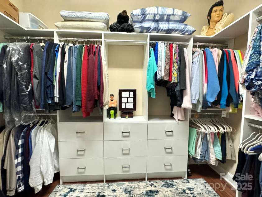 151 Chimney Rock Court, Denver, NC 28037.  MLS# CAR4238113, YatesRealty ID 6616. Primary Closet