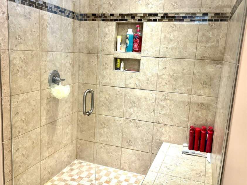 151 Chimney Rock Court, Denver, NC 28037.  MLS# CAR4238113, YatesRealty ID 6616. Primary Shower