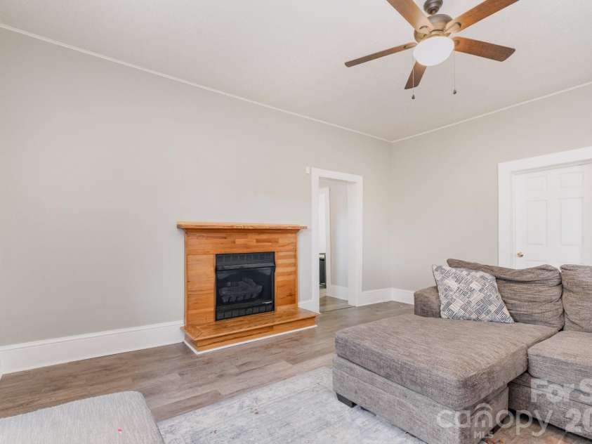 603 Old North Main Street, Clover, SC 29710.  MLS# CAR4320532, YatesRealty ID 6618. 