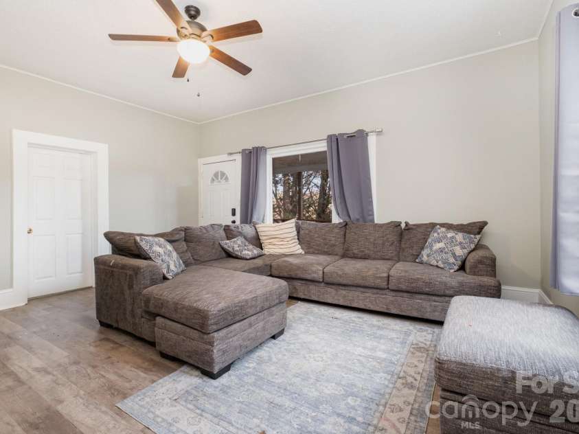 603 Old North Main Street, Clover, SC 29710.  MLS# CAR4320532, YatesRealty ID 6618. 