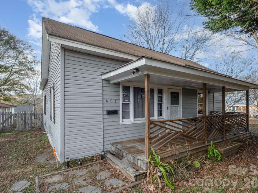 603 Old North Main Street, Clover, SC 29710.  MLS# CAR4320532, YatesRealty ID 6618. 