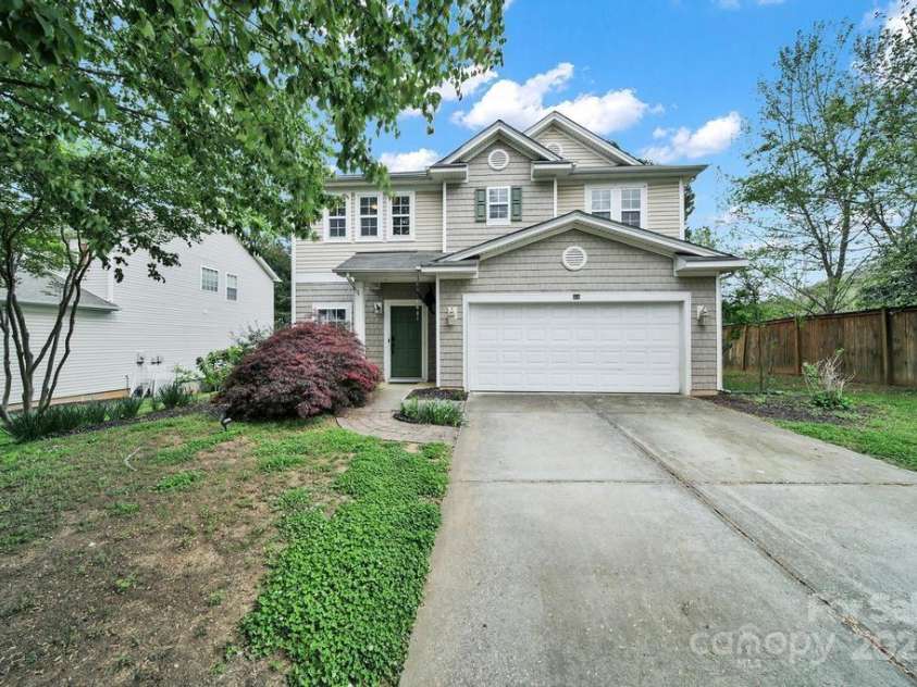 656 Hosta Drive, Fort Mill, SC 29715.  MLS# CAR4248168, YatesRealty ID 6618. 