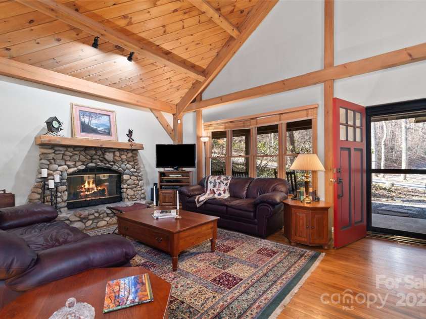 49 Echo Ridge, Maggie Valley, NC 28751.  MLS# CAR4218936, YatesRealty ID 6619. 