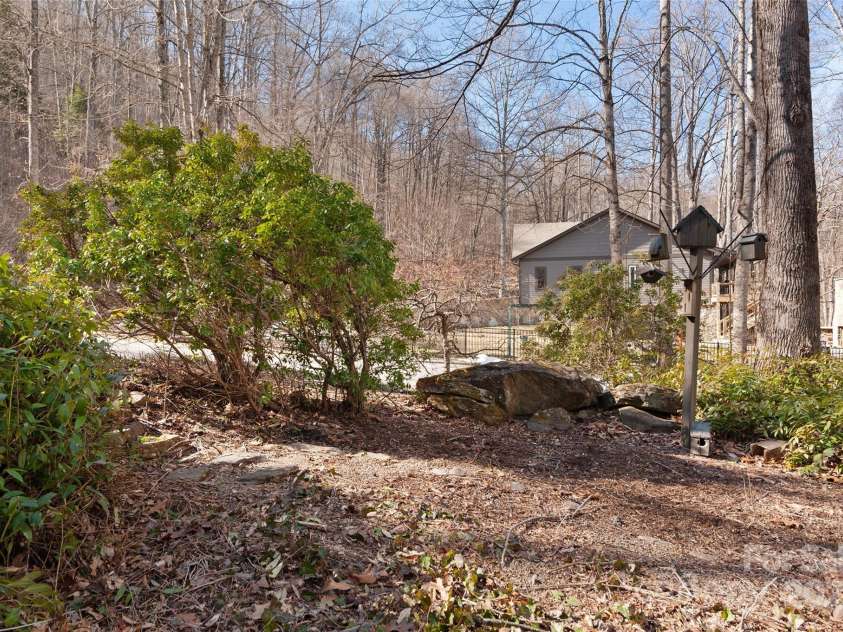 49 Echo Ridge, Maggie Valley, NC 28751.  MLS# CAR4218936, YatesRealty ID 6619. 