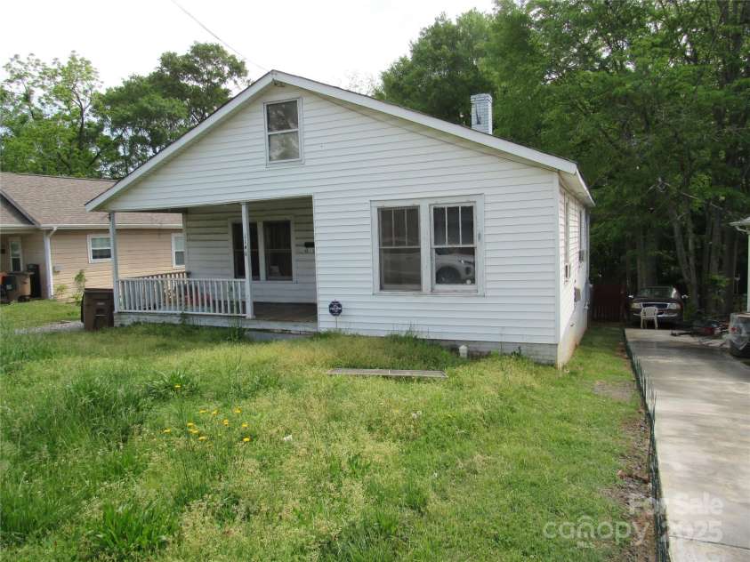 1146 Buffalo Street, Shelby, NC 28150.  MLS# CAR4276309, YatesRealty ID 662. 