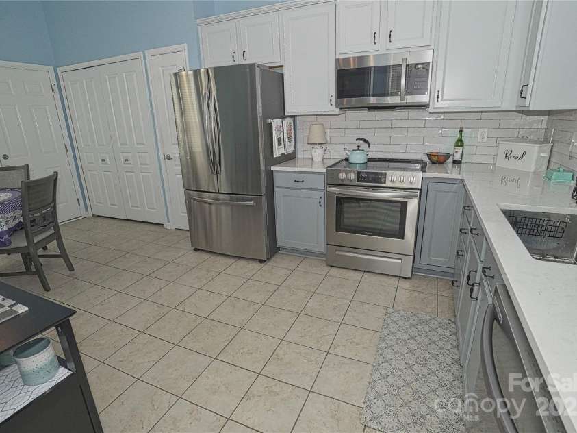 19182 Mallard Drive, Fort Mill, SC 29707.  MLS# CAR4266076, YatesRealty ID 662. 