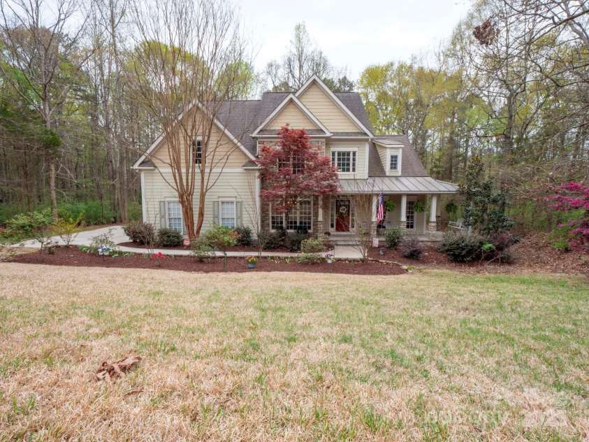 6108 Mcilwaine Road, Huntersville, NC 28078.  MLS# CAR4242611, YatesRealty ID 6620. 