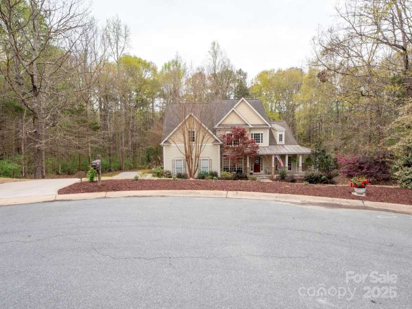 6108 Mcilwaine Road, Huntersville, NC 28078.  MLS# CAR4242611, YatesRealty ID 6620. 