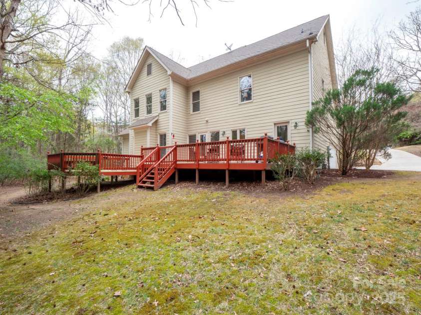 6108 Mcilwaine Road, Huntersville, NC 28078.  MLS# CAR4242611, YatesRealty ID 6620. 