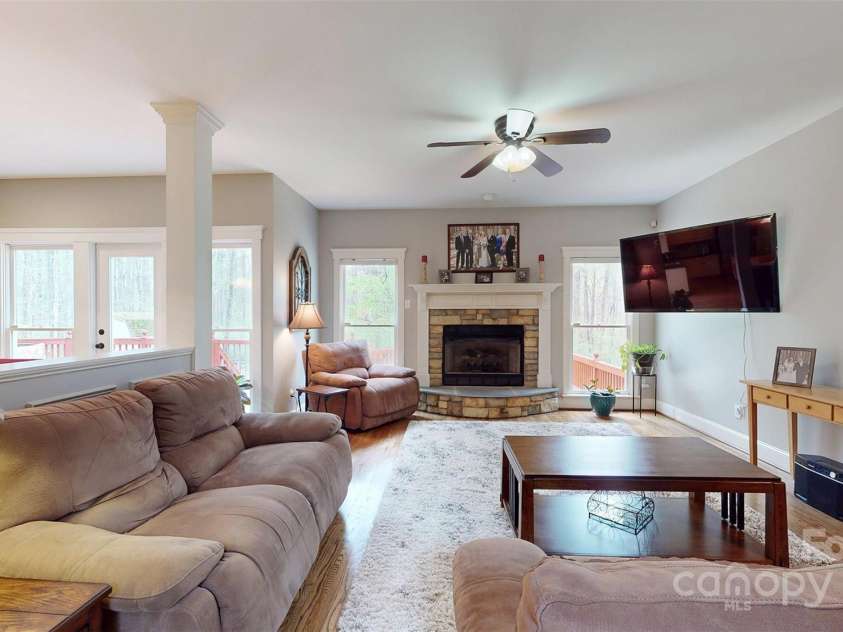 6108 Mcilwaine Road, Huntersville, NC 28078.  MLS# CAR4242611, YatesRealty ID 6620. 