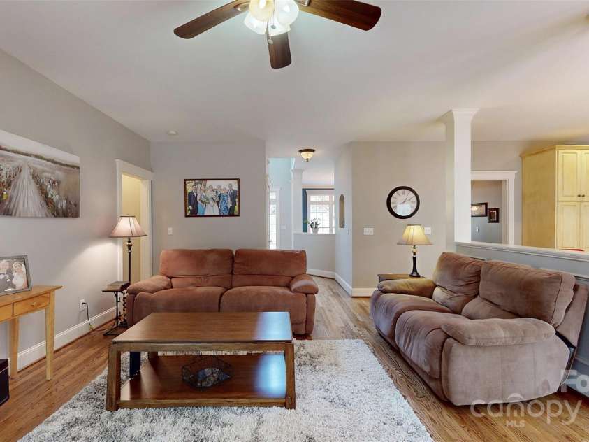 6108 Mcilwaine Road, Huntersville, NC 28078.  MLS# CAR4242611, YatesRealty ID 6620. 