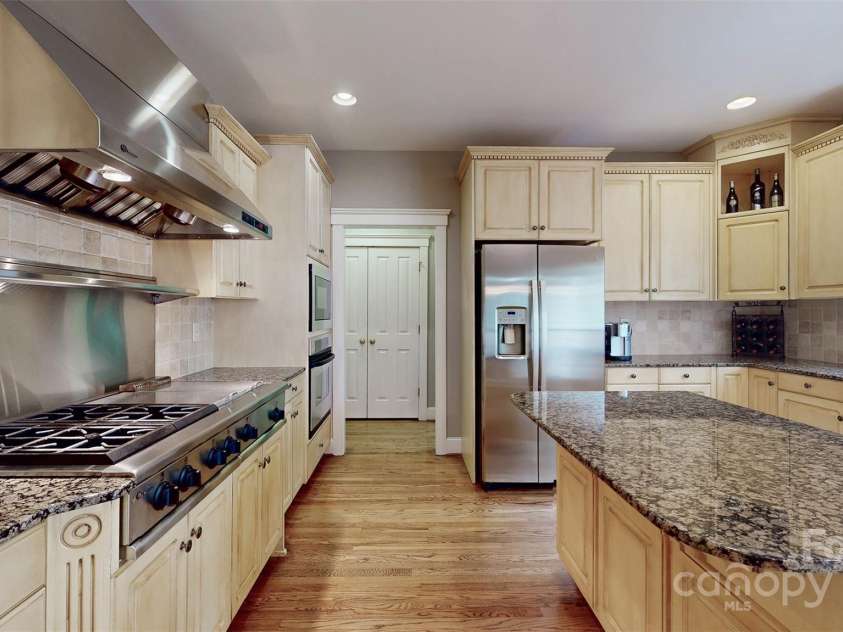 6108 Mcilwaine Road, Huntersville, NC 28078.  MLS# CAR4242611, YatesRealty ID 6620. 