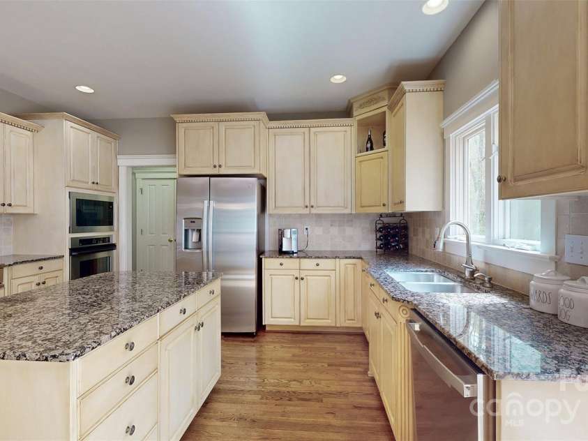 6108 Mcilwaine Road, Huntersville, NC 28078.  MLS# CAR4242611, YatesRealty ID 6620. 