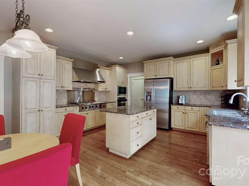 6108 Mcilwaine Road, Huntersville, NC 28078.  MLS# CAR4242611, YatesRealty ID 6620. 