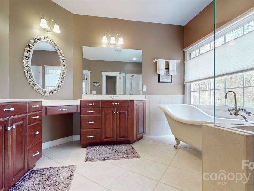 6108 Mcilwaine Road, Huntersville, NC 28078.  MLS# CAR4242611, YatesRealty ID 6620. 