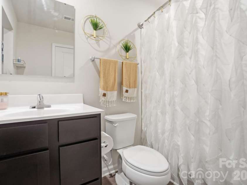 2040 Langer Street, Charlotte, NC 28214.  MLS# CAR4351700, YatesRealty ID 6621. 