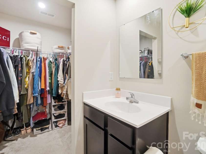 2040 Langer Street, Charlotte, NC 28214.  MLS# CAR4351700, YatesRealty ID 6621. 