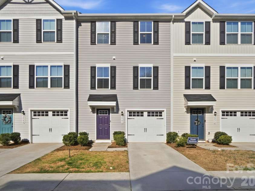 2040 Langer Street, Charlotte, NC 28214.  MLS# CAR4351700, YatesRealty ID 6621. 