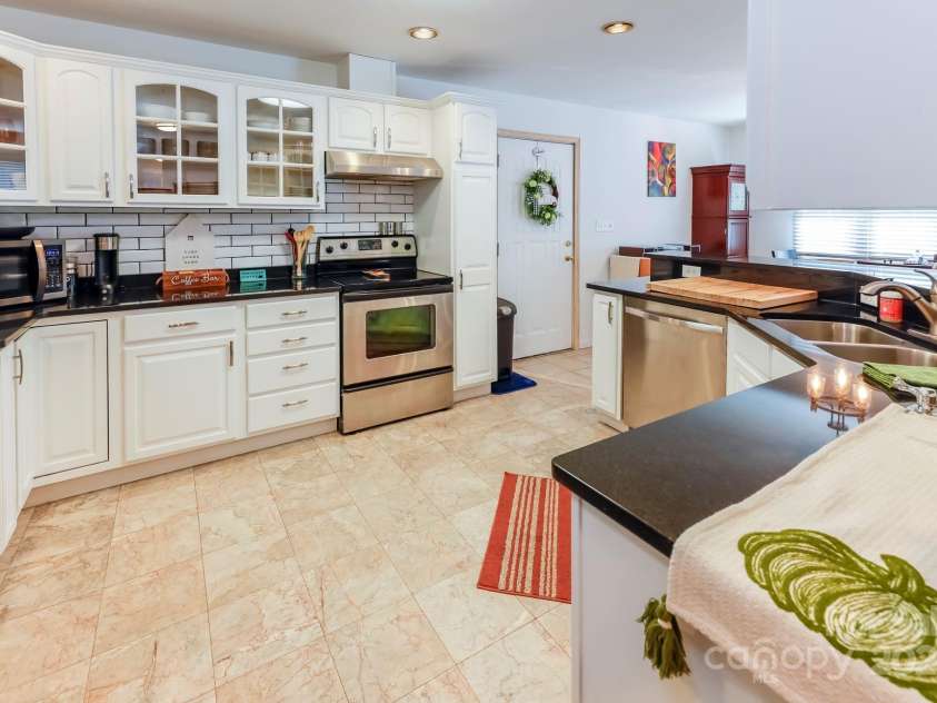 481 Winesap Road, Lake Lure, NC 28746.  MLS# CAR4226135, YatesRealty ID 6621. 