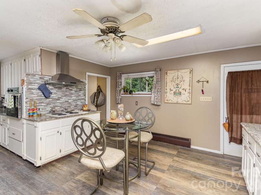 1239 Christopher Circle, Rock Hill, SC 29730.  MLS# CAR4361369, YatesRealty ID 6622. 