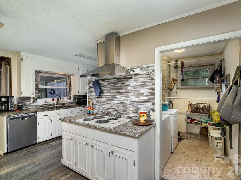 1239 Christopher Circle, Rock Hill, SC 29730.  MLS# CAR4361369, YatesRealty ID 6622. 