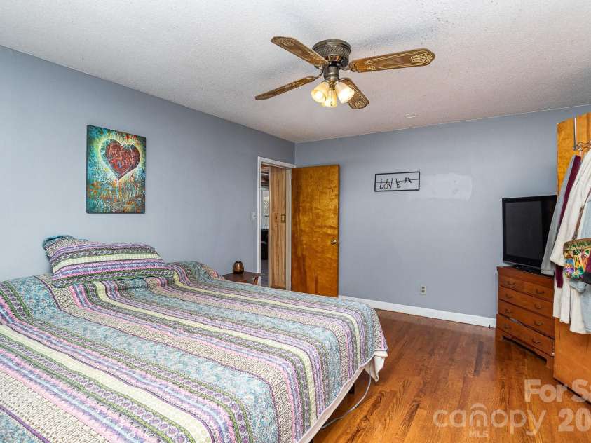 1239 Christopher Circle, Rock Hill, SC 29730.  MLS# CAR4361369, YatesRealty ID 6622. 