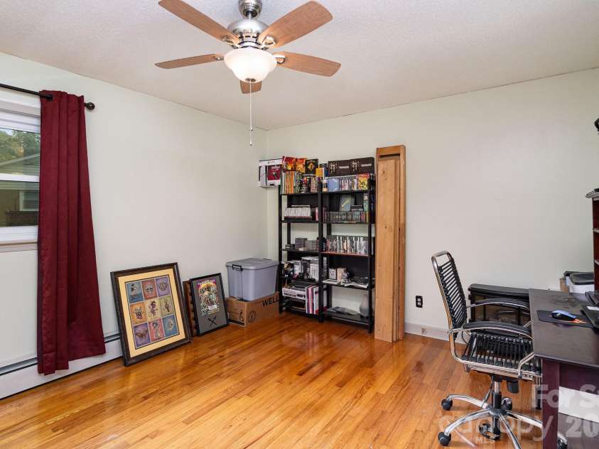1239 Christopher Circle, Rock Hill, SC 29730.  MLS# CAR4361369, YatesRealty ID 6622. 