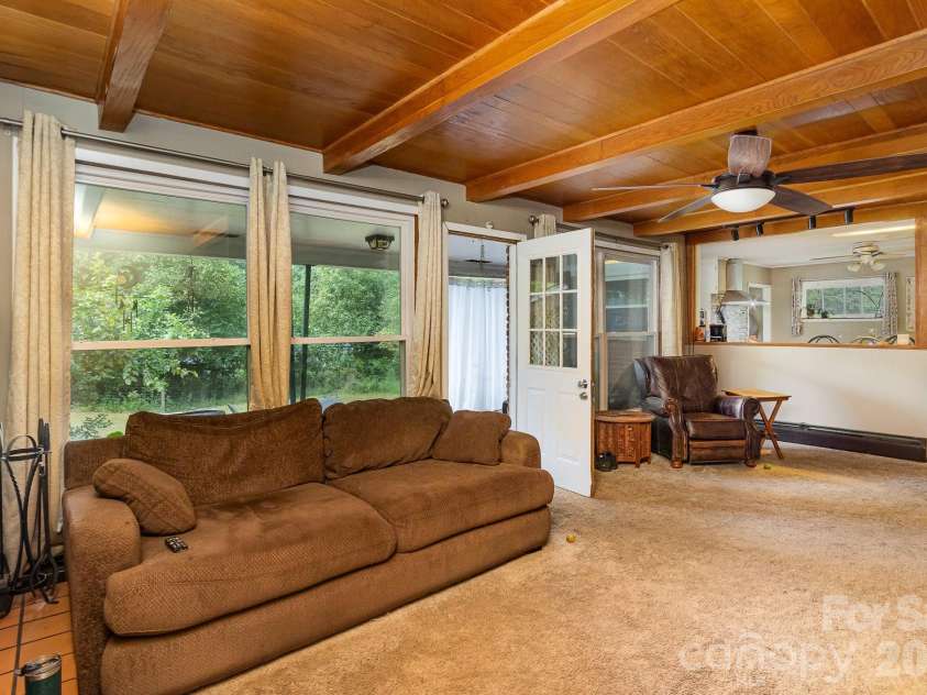 1239 Christopher Circle, Rock Hill, SC 29730.  MLS# CAR4361369, YatesRealty ID 6622. 