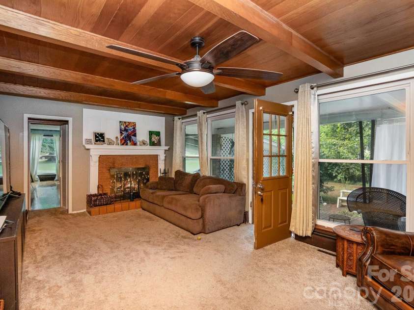 1239 Christopher Circle, Rock Hill, SC 29730.  MLS# CAR4361369, YatesRealty ID 6622. 