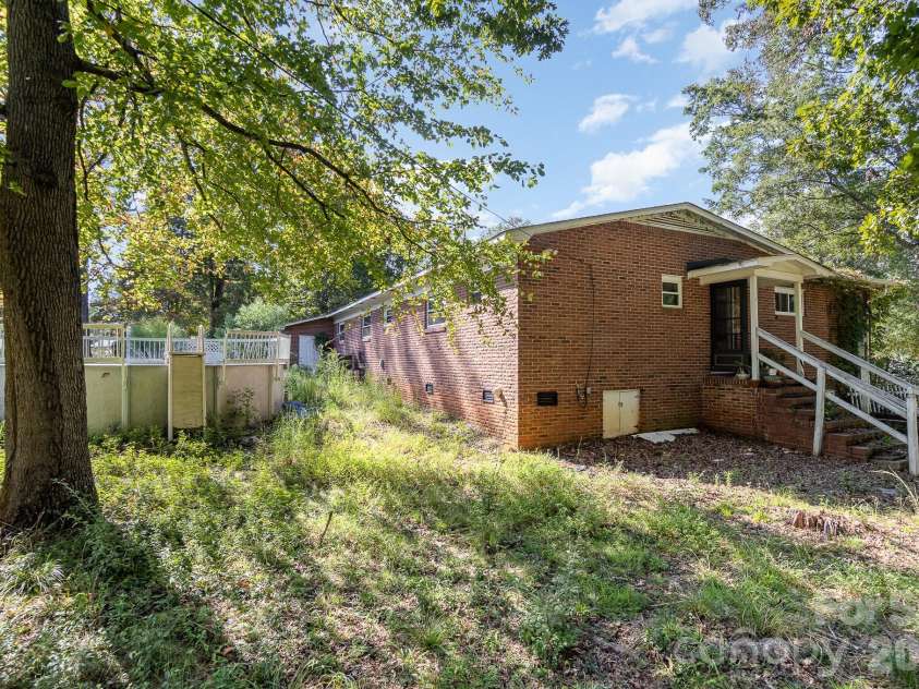 1239 Christopher Circle, Rock Hill, SC 29730.  MLS# CAR4361369, YatesRealty ID 6622. 