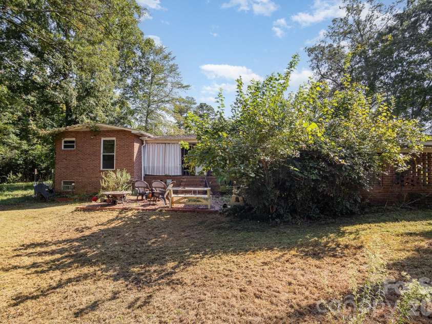 1239 Christopher Circle, Rock Hill, SC 29730.  MLS# CAR4361369, YatesRealty ID 6622. 
