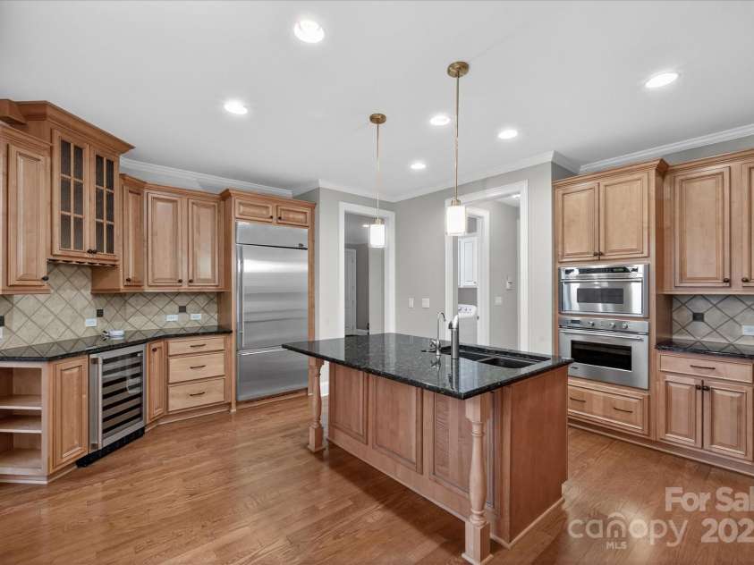 11756 Easthampton Circle, Charlotte, NC 28277.  MLS# CAR4283901, YatesRealty ID 6624. 