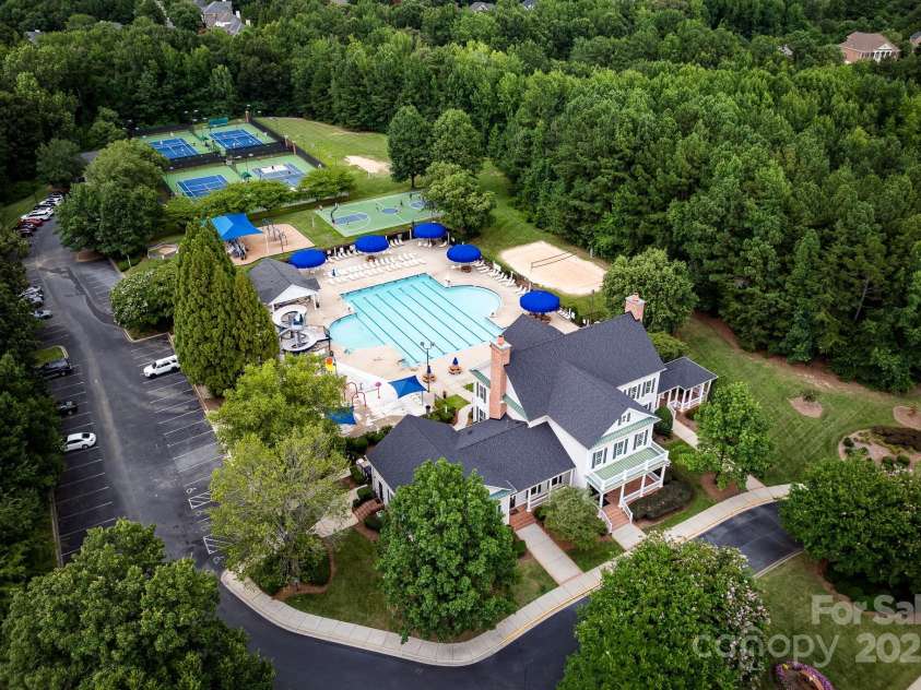 11756 Easthampton Circle, Charlotte, NC 28277.  MLS# CAR4283901, YatesRealty ID 6624. Bridgehampton Amenities