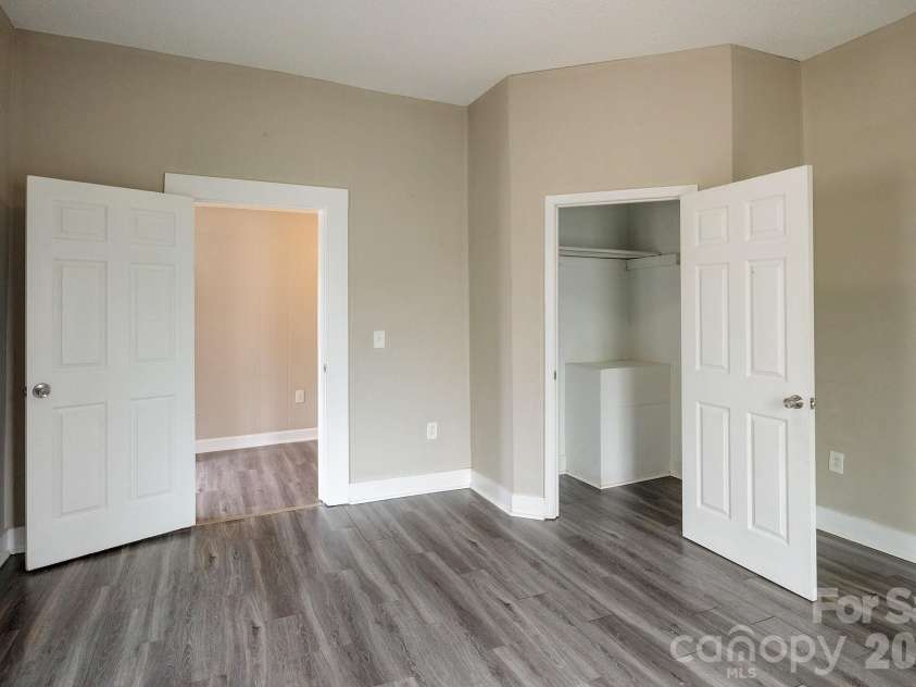 1209 Wilson W Lee Boulevard, Statesville, NC 28677.  MLS# CAR4354984, YatesRealty ID 6625. 