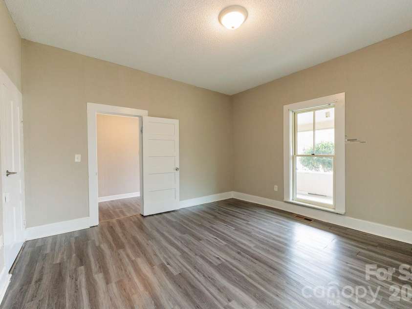 1209 Wilson W Lee Boulevard, Statesville, NC 28677.  MLS# CAR4354984, YatesRealty ID 6625. 