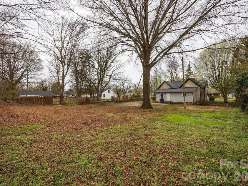 1209 Wilson W Lee Boulevard, Statesville, NC 28677.  MLS# CAR4354984, YatesRealty ID 6625. Backyard
