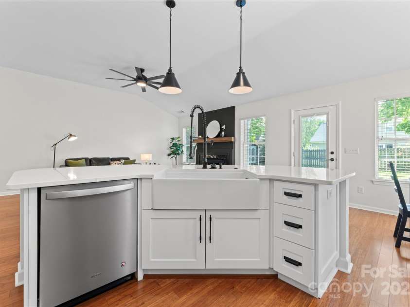 1347 Eisenhower Place, Concord, NC 28027.  MLS# CAR4234135, YatesRealty ID 6626. Kitchen